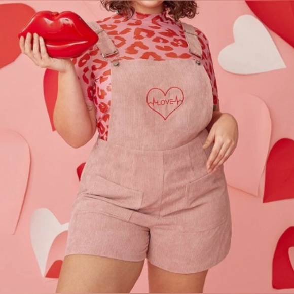 NWOT 1XL Pink LOVE Embroidered Corduroy Shortalls Overalls / Jumper 1X / 14 💗 - Picture 2 of 6
